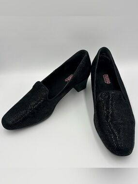 Munro American Black Textured Micro-Dot Block Heel Quiet Luxury Loafers Size 12W